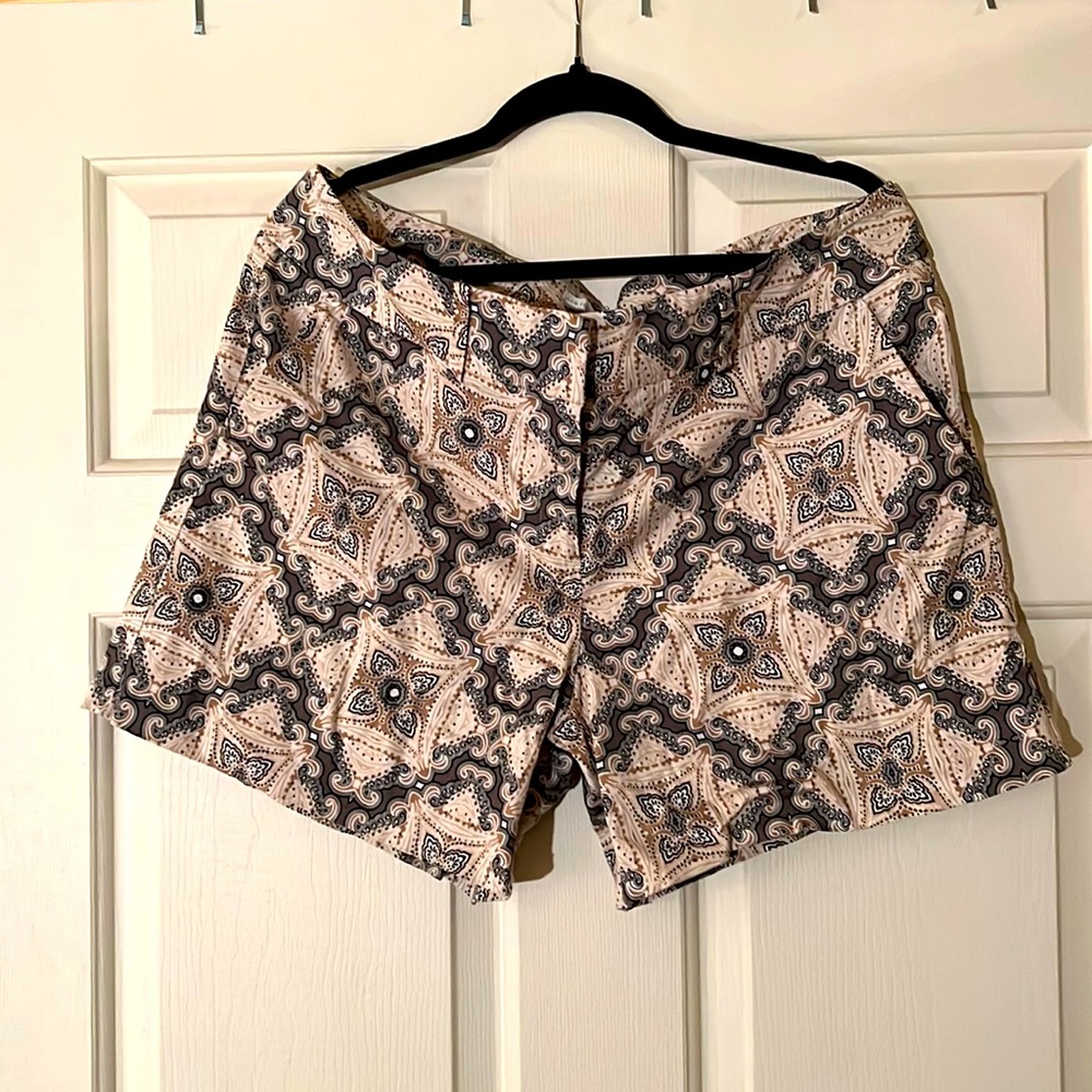 New York & Company Medallion Print Twill Shorts - NWOT